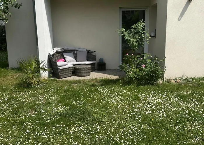 Un Havre De Verdure En Apartment