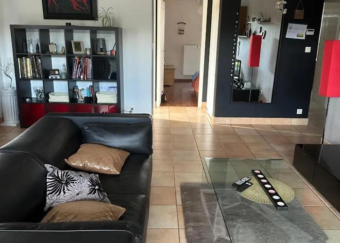 Un Havre De Verdure En Apartment *